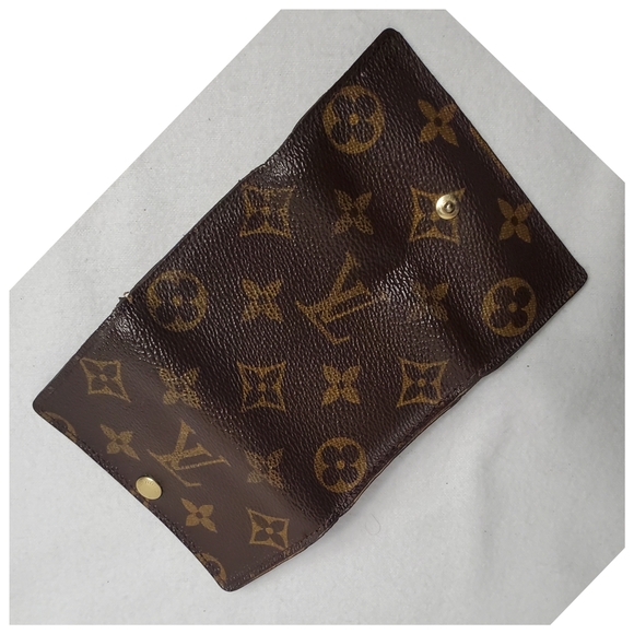 Authentic Preowned LV Key Chain - Picture 4 of 8